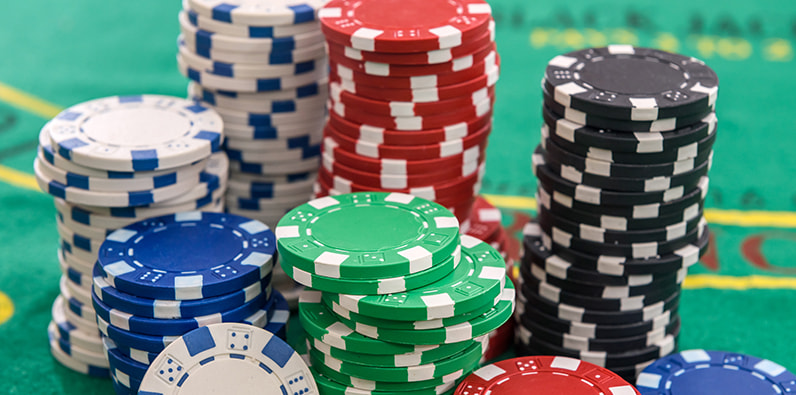 پوکر آن لائن اور آف لائن